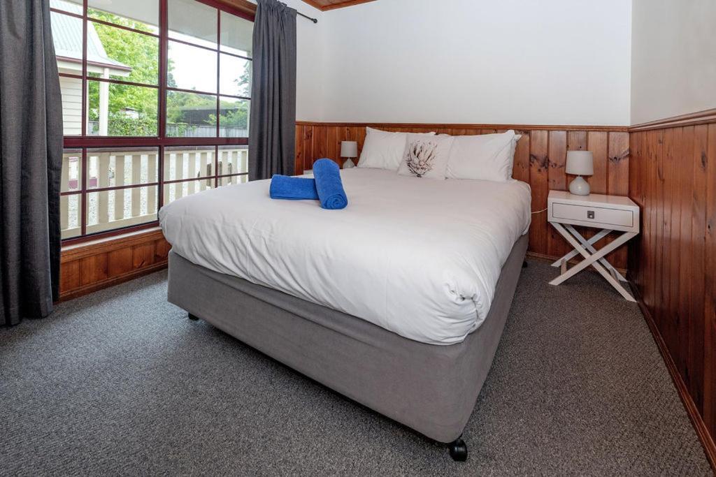 Big4 Strahan Holiday Retreat Luaran gambar